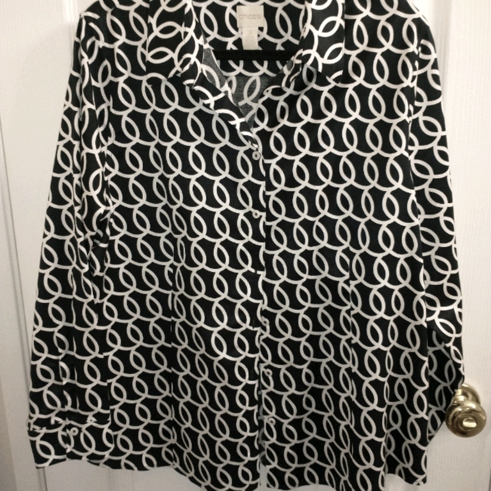 Chico's button down chain design black and white
